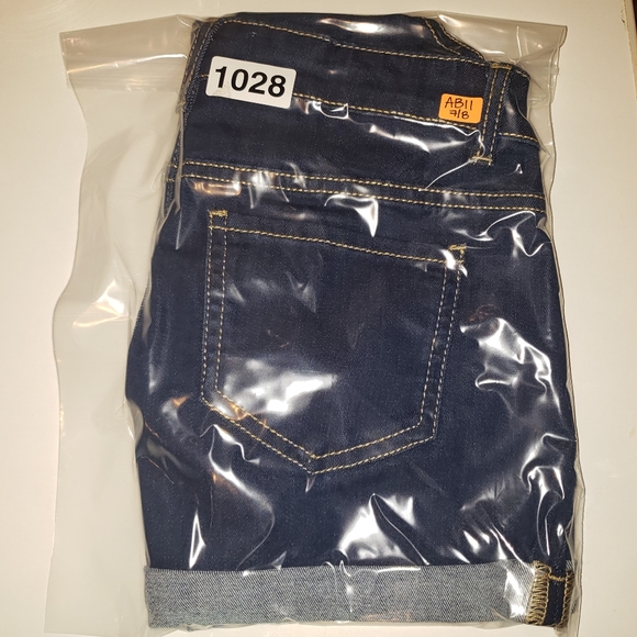 Girls: 7/8 Jordache Shortalls - Picture 5 of 5